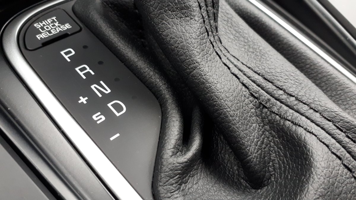 Двухпедальный автомобиль