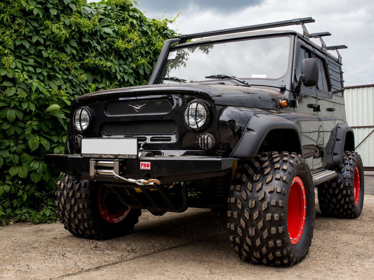 Тюнингованный УАЗ Хантер