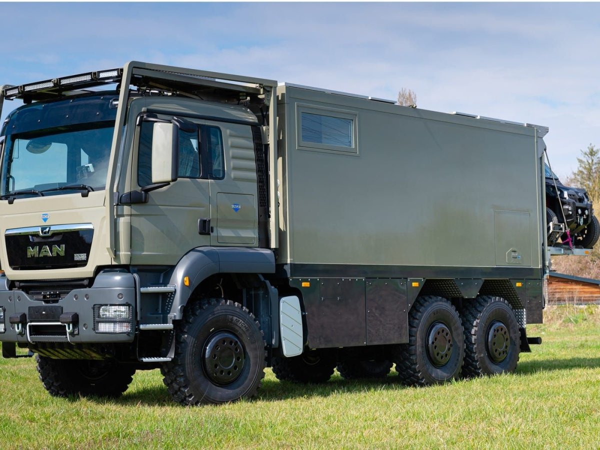 Автодом man 6x6 unicat,