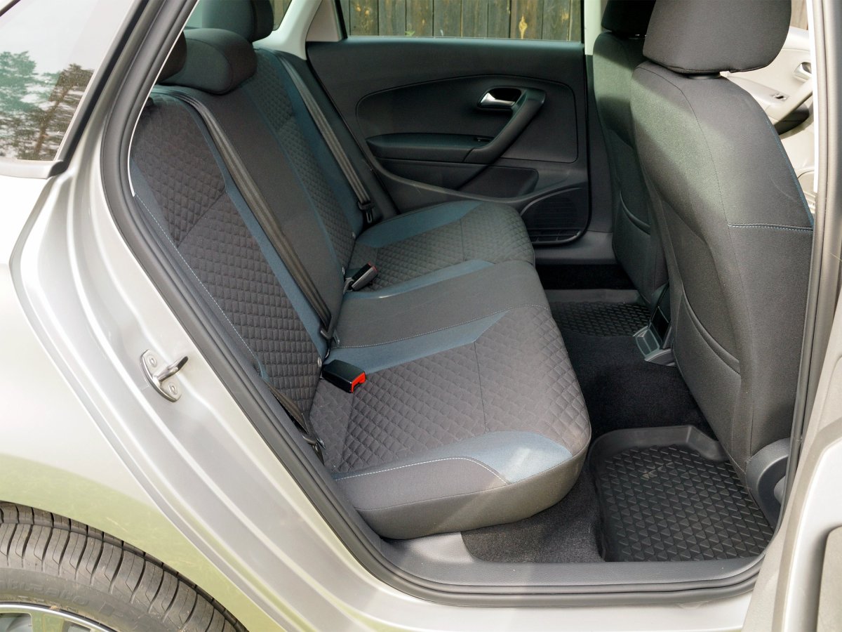 Volkswagen Polo sedan 2013 сиденья