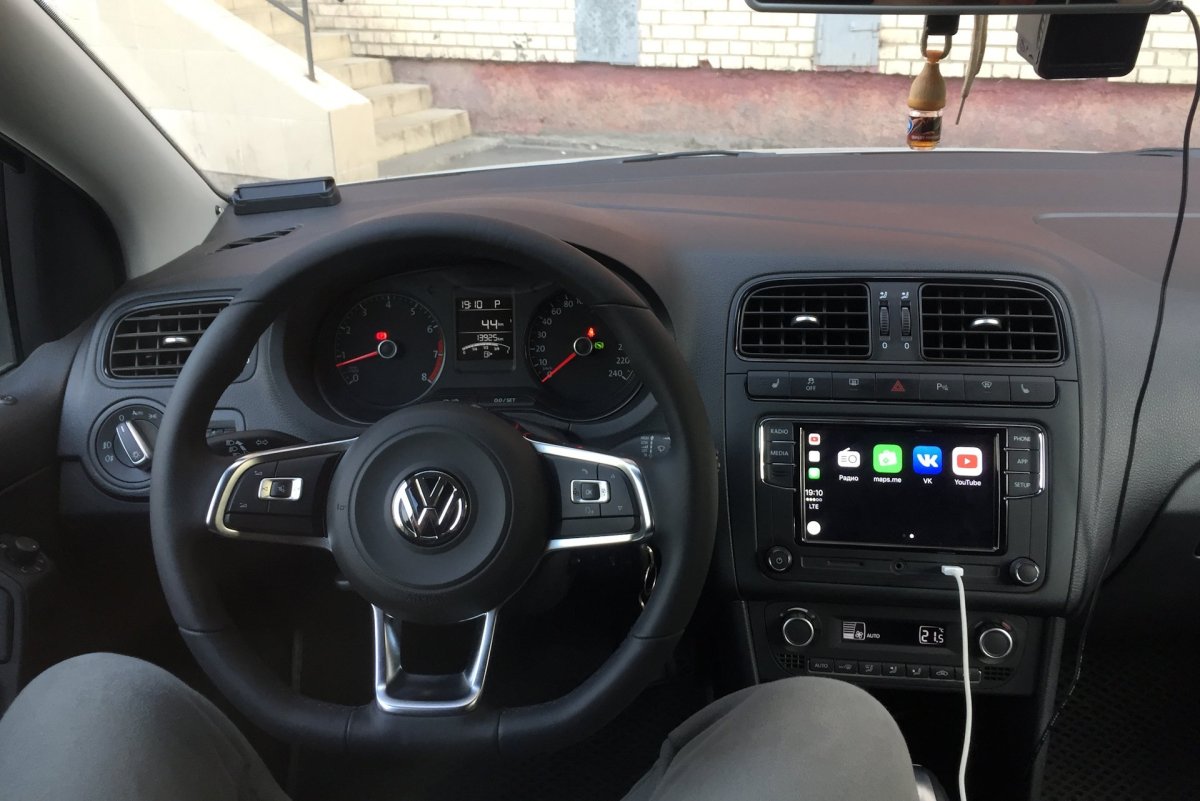 VW Polo sedan Drive