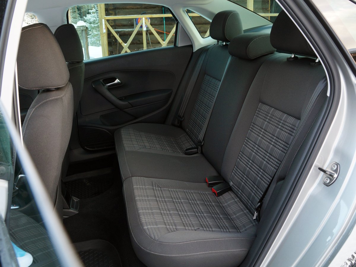 VW Polo салон сзади