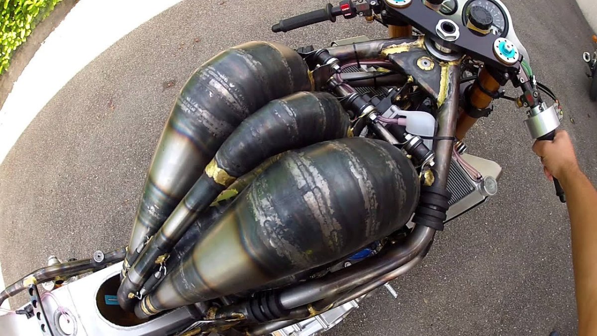 Резонатор мотоцикла 2т