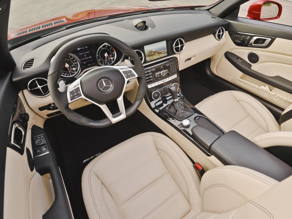 Mercedes SLK 55 AMG салон