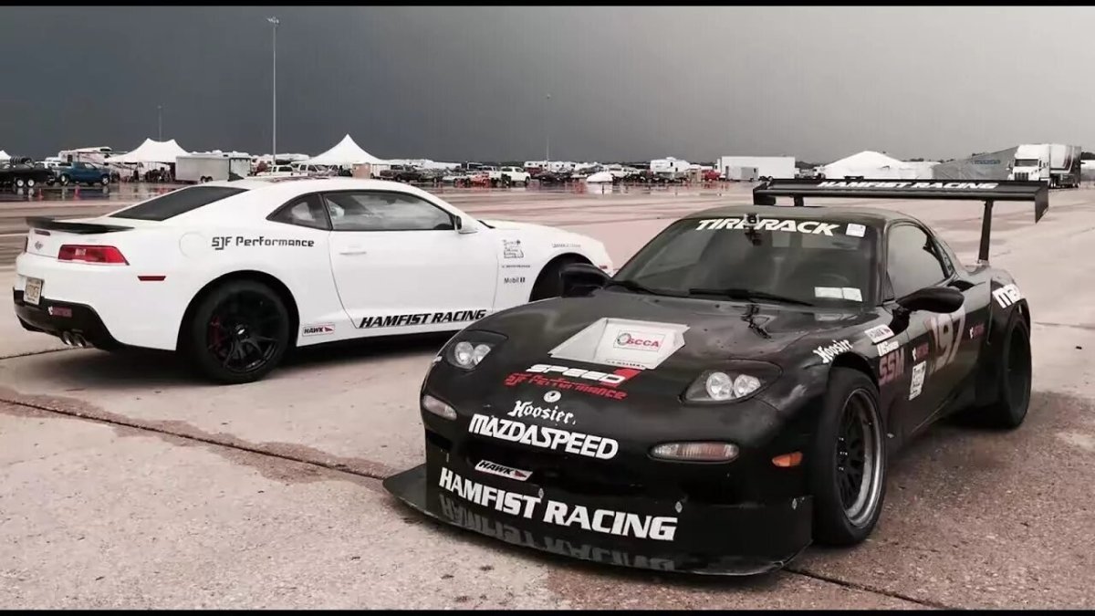 Уличные гоночные машины