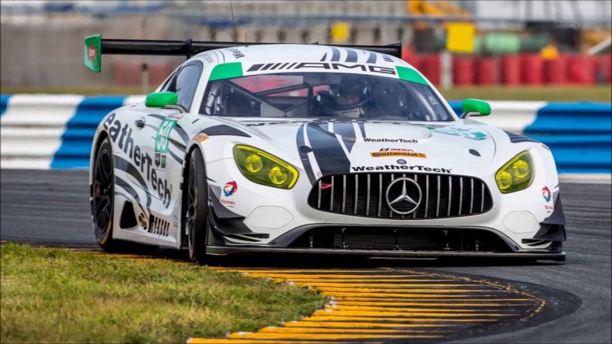 Mercedes AMG gt3 2015