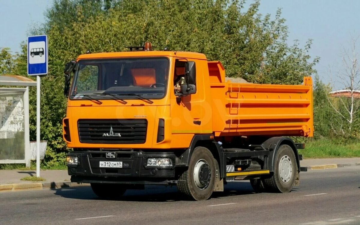 МАЗ 5550 самосвал сельхозник