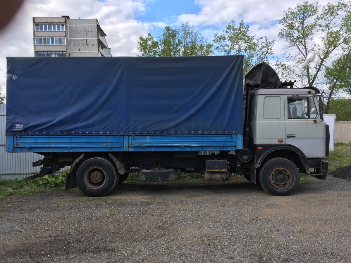 Бортовой грузовик МАЗ 5336