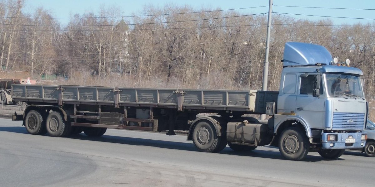 МАЗ тягач 5432 ранний
