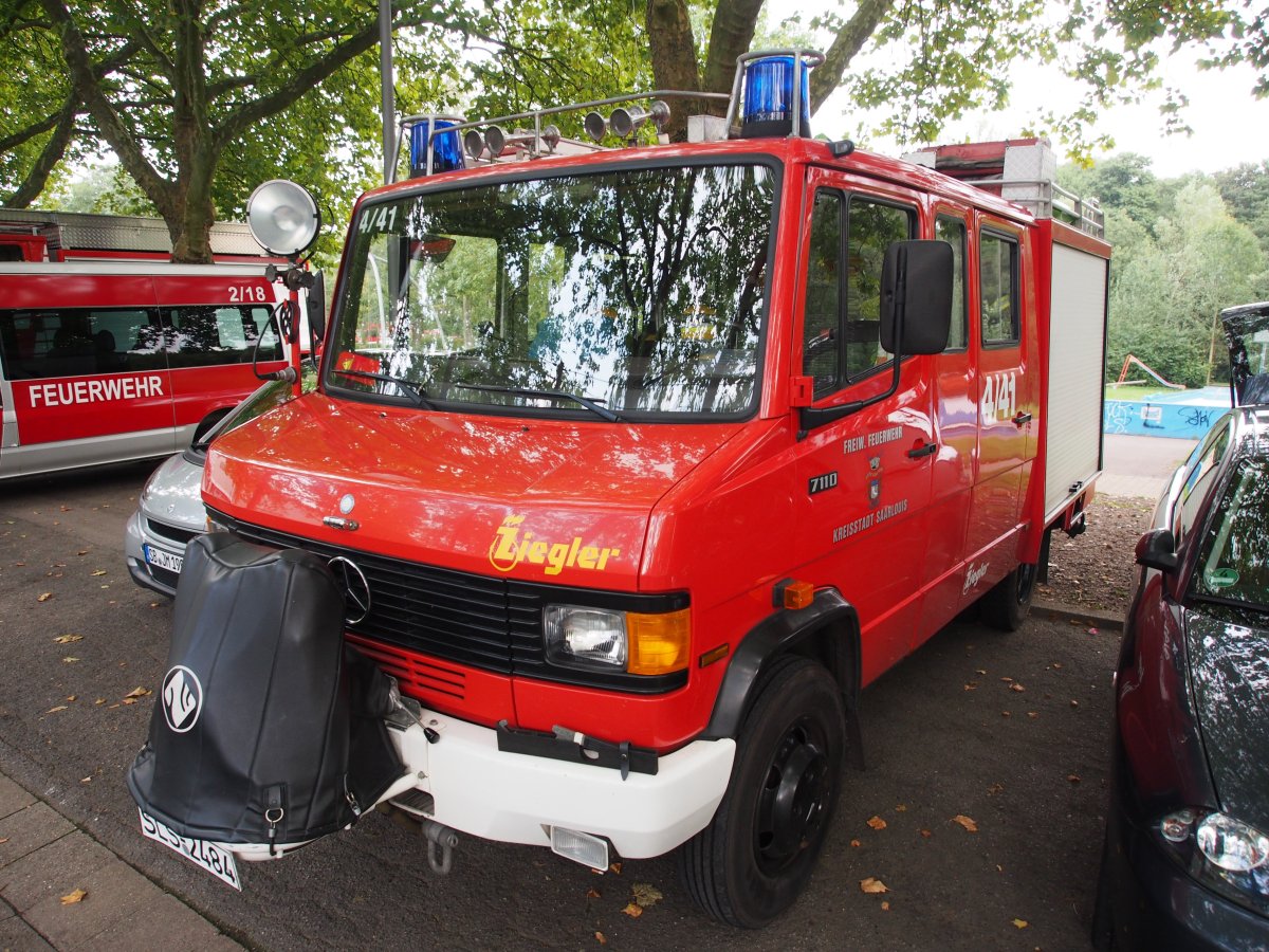 Мерседес Бенц 711d