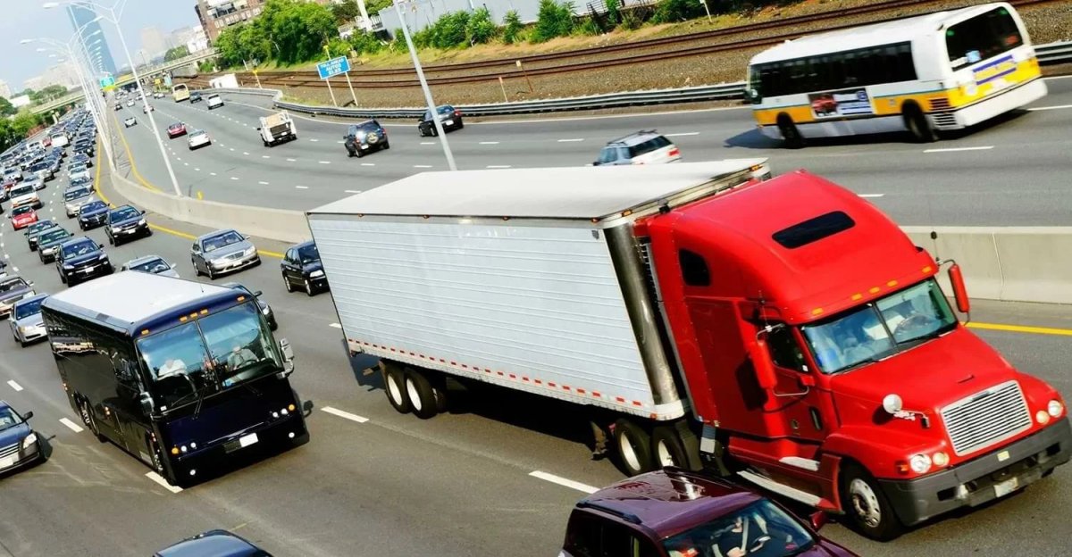 Грузовые машины