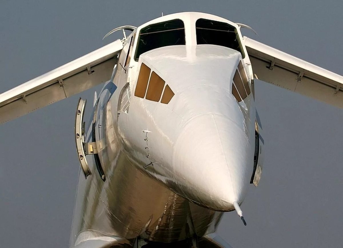 Ту сверхзвуковой пассажирский самолёт ту-144