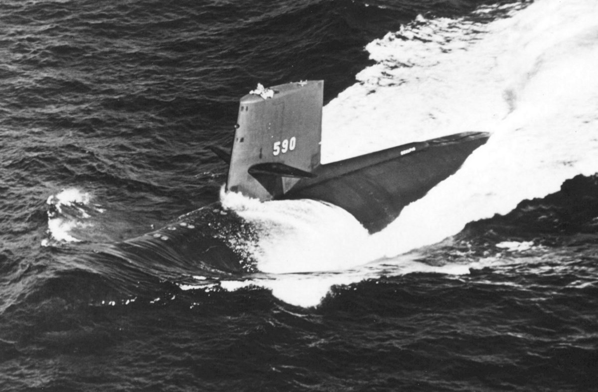 Подлодка SSN-590