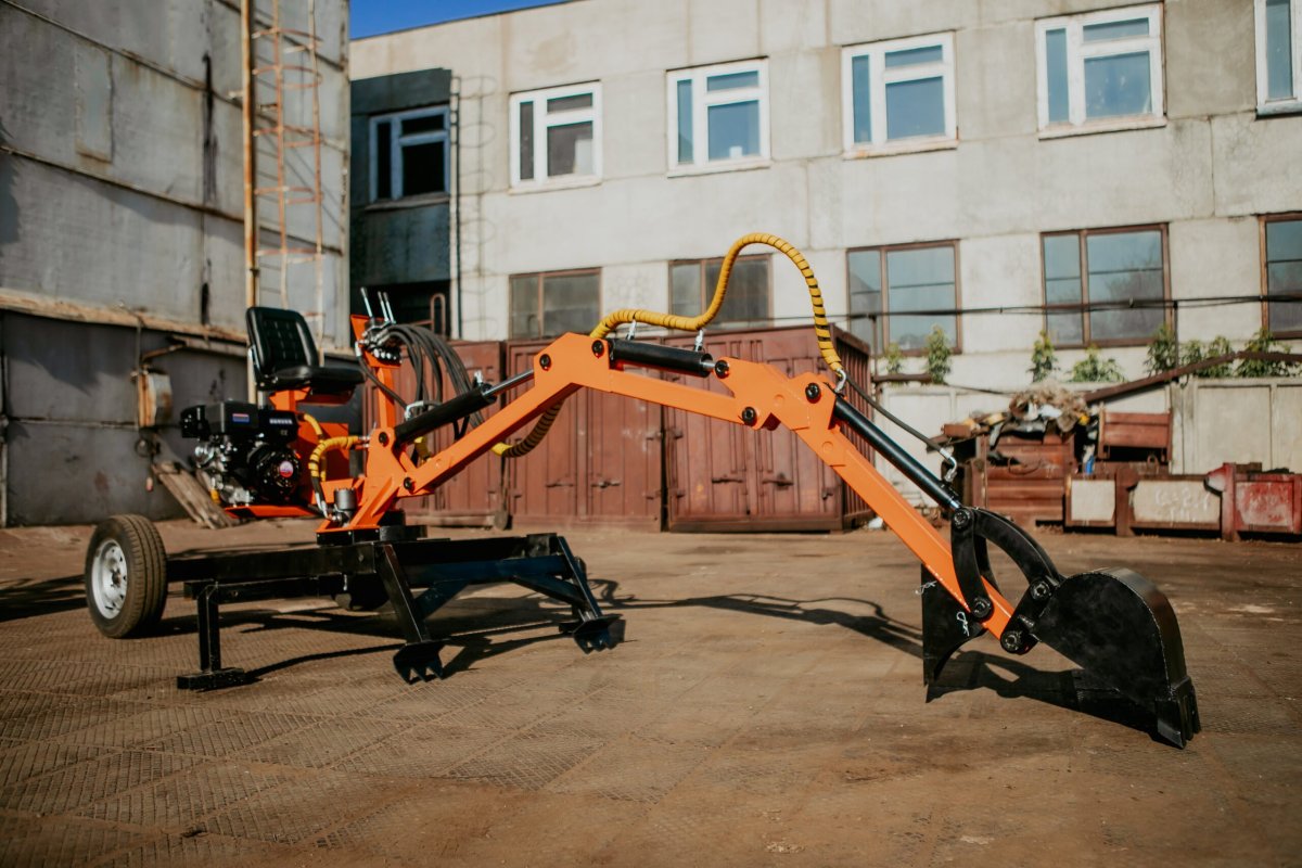 Мини экскаватор Стронг 1000