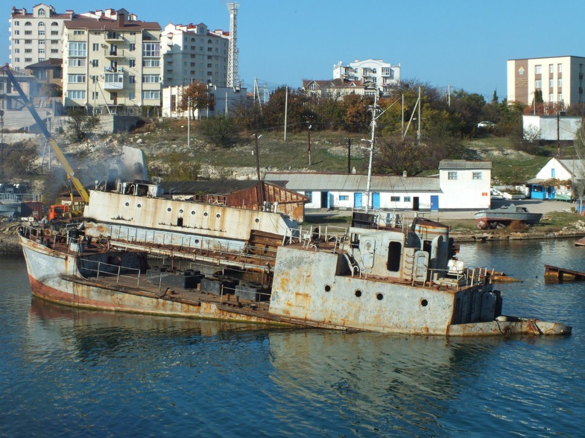 Санитарный катер проекта СК-620