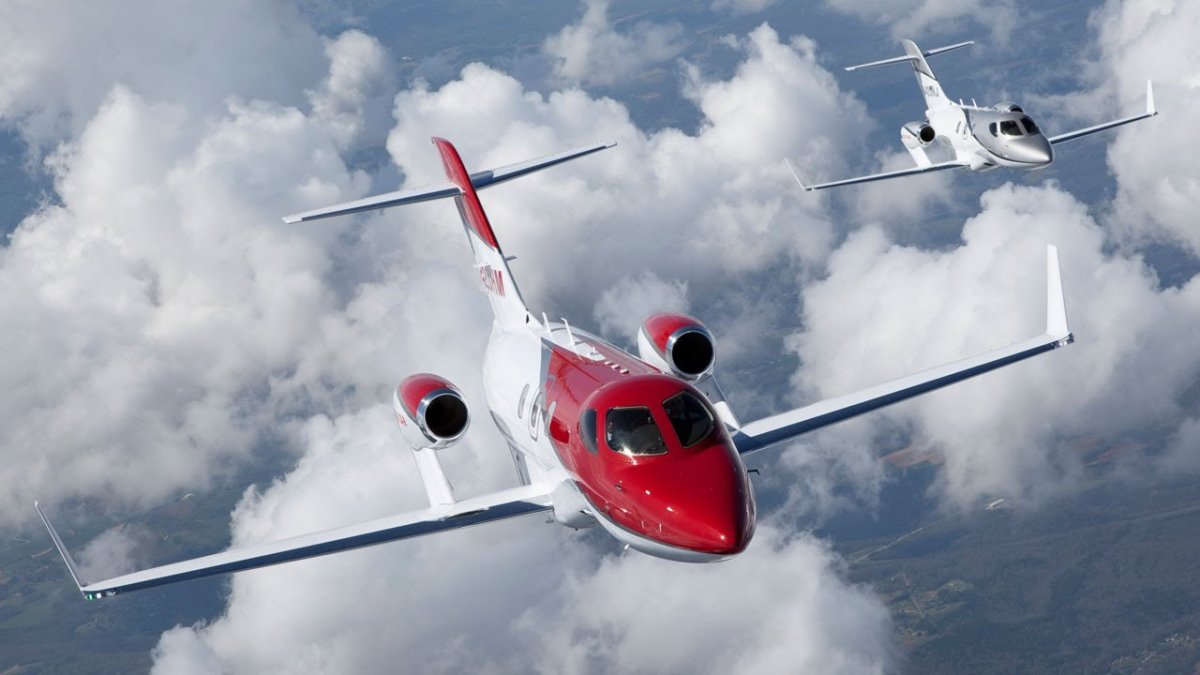 Красный самолет