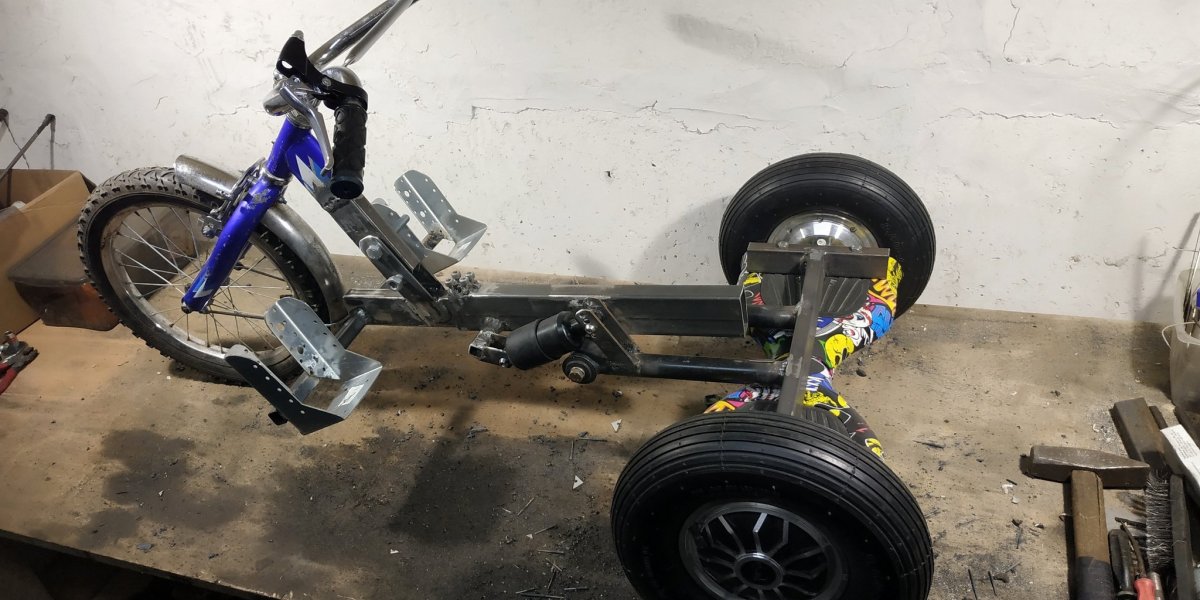 Трехколесный электро дрифт трайк из гироскутера