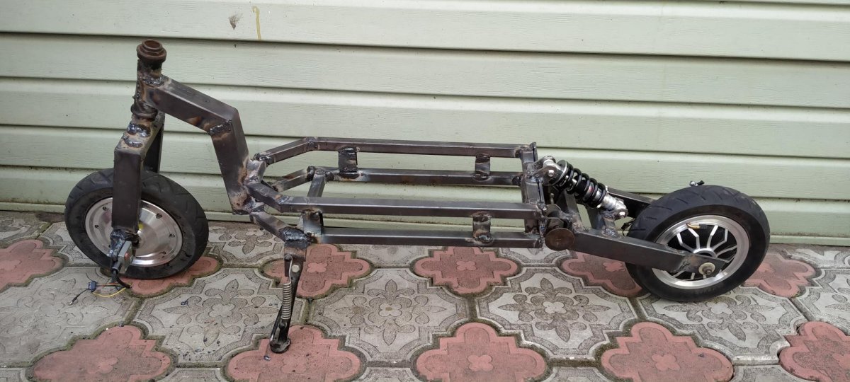 Электросамокат Scooter цепной привод