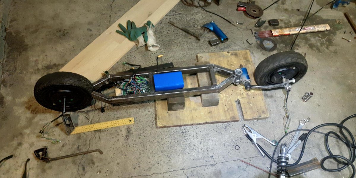 Задняя подвеска электросамоката