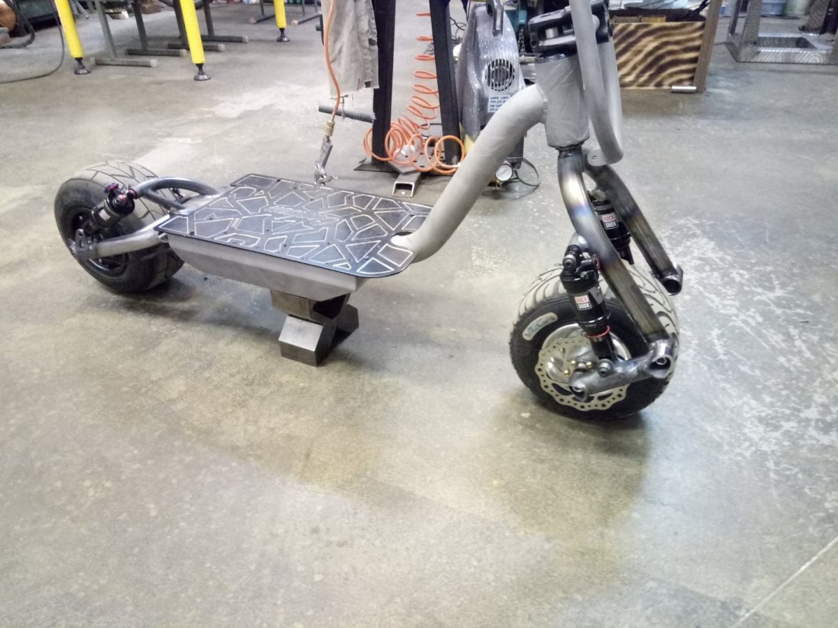 Электросамокат Renault Sport RS