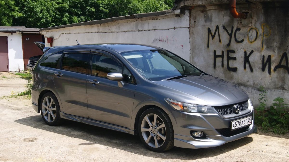 Honda Stream rn7 r18