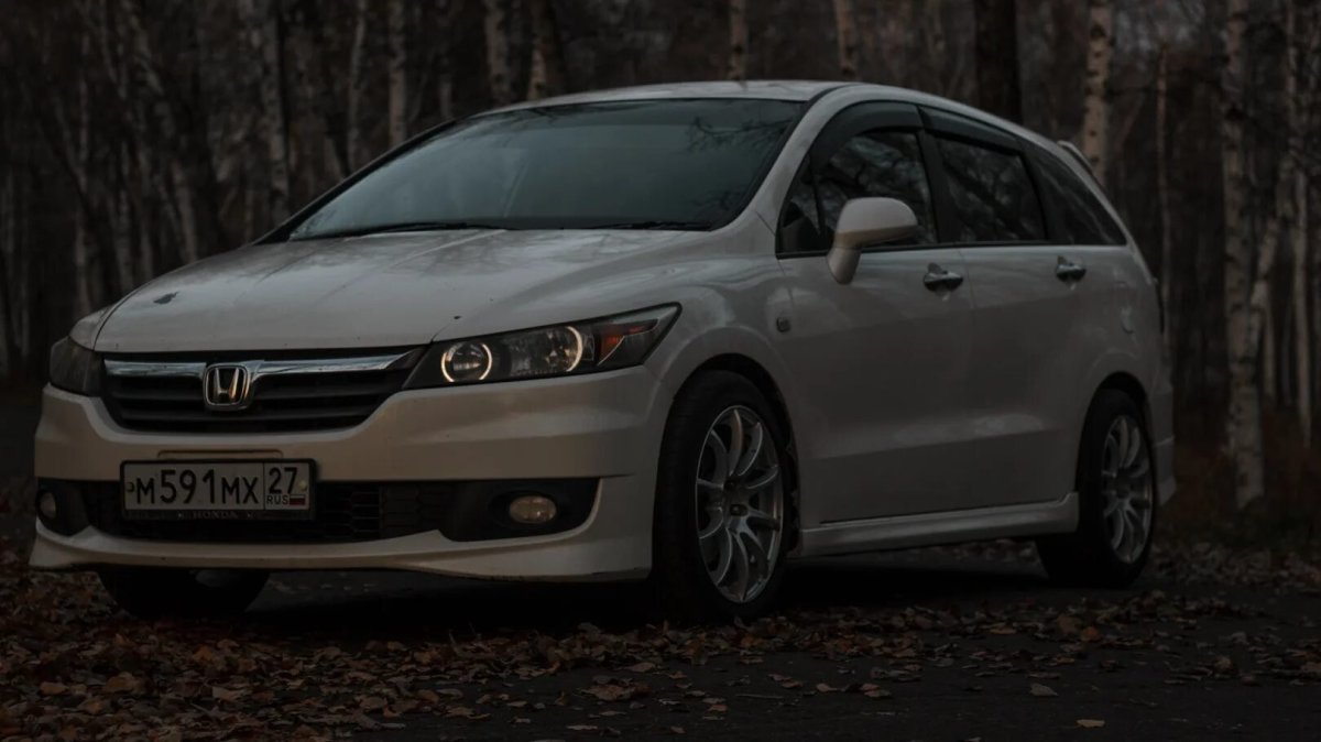 Хонда стрим 2013