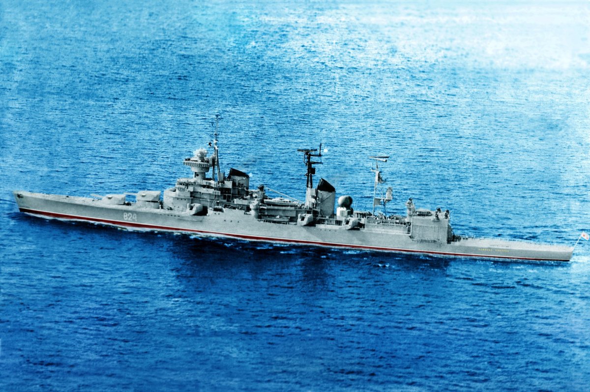 Крейсер Адмирал Синявин