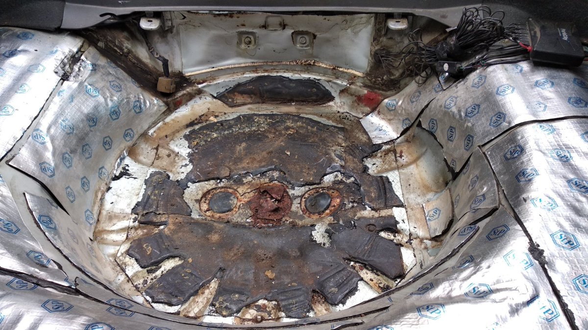 Гнилое дно Мазда 6