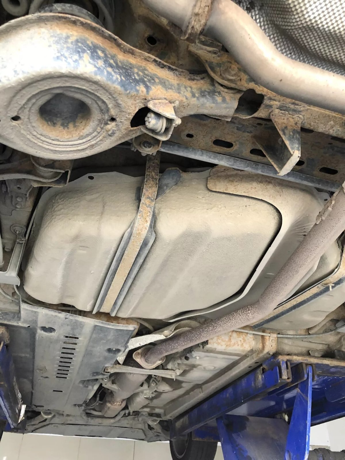 Днище Мазда 6 2007