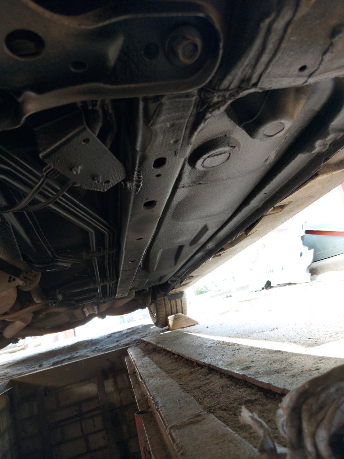 Днище Mazda 6 GH коррозия