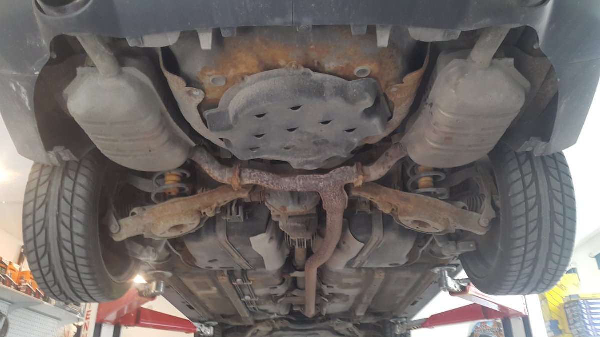 Mazda 6 gg снизу