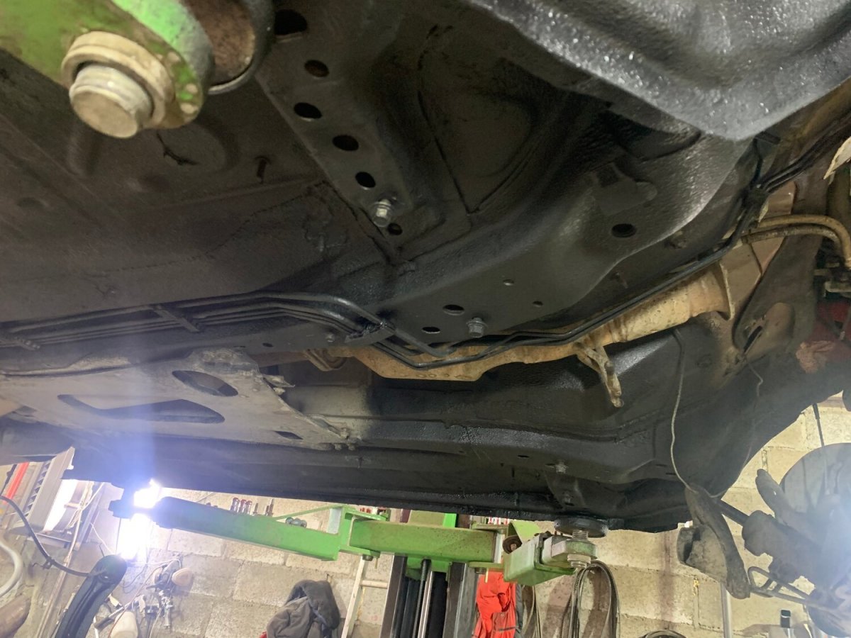 Мазда 6 gg днище авто