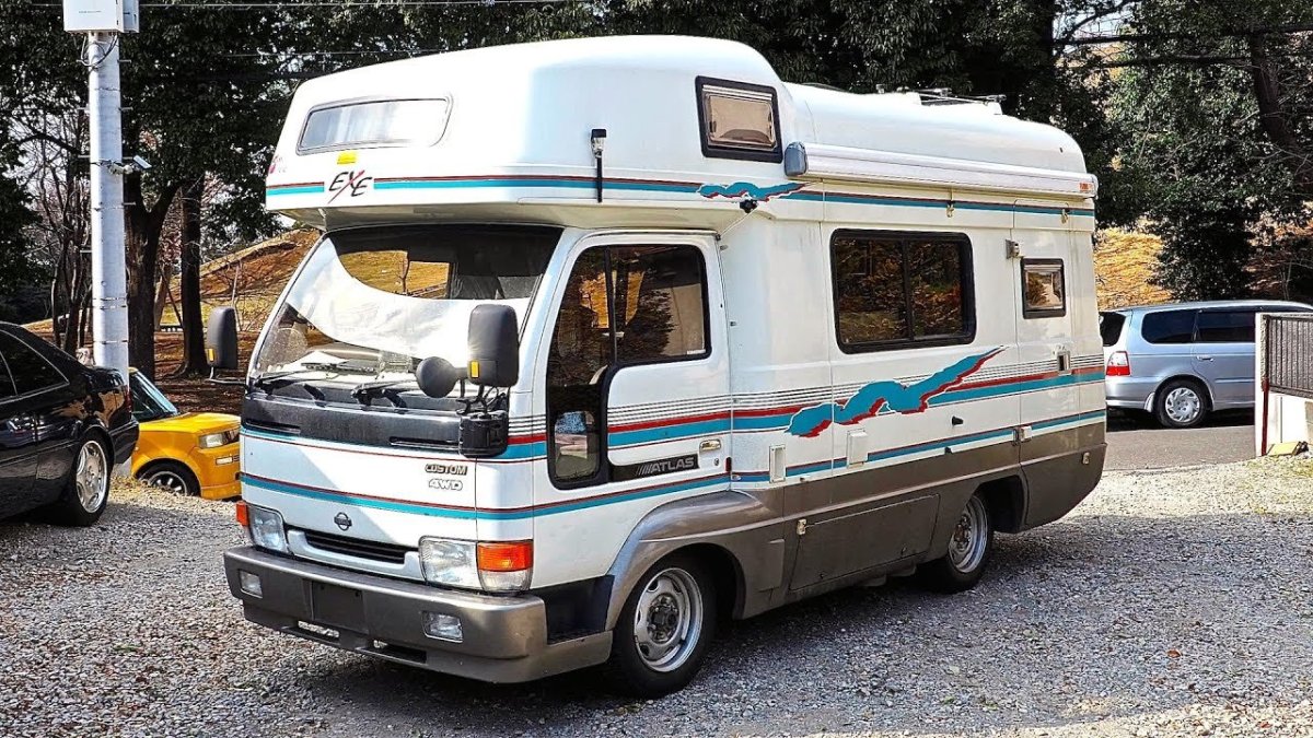 Nissan Atlas Camper 4wd