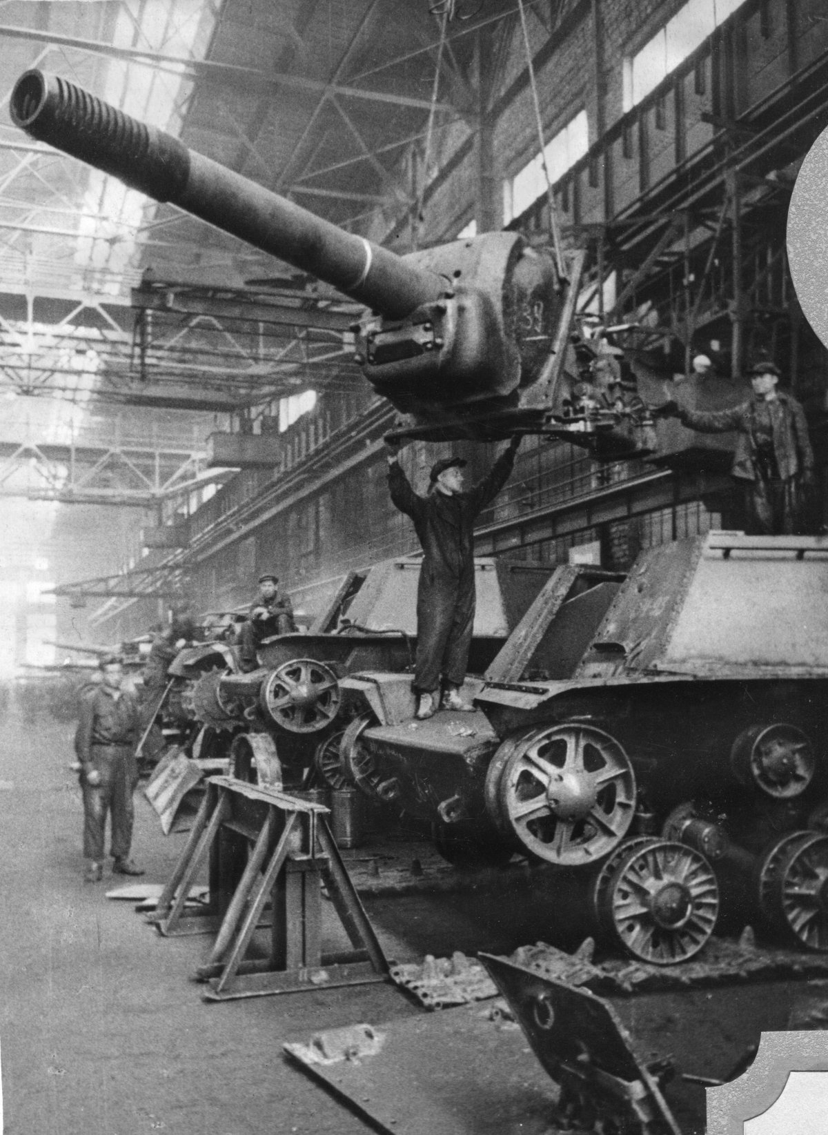 Челябинский тракторный завод в годы войны