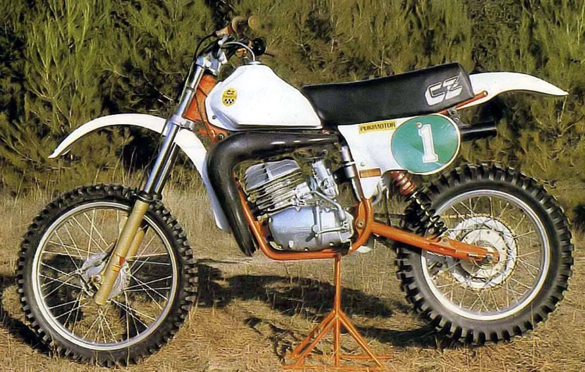 Мотоцикл Чезет 250 кросс