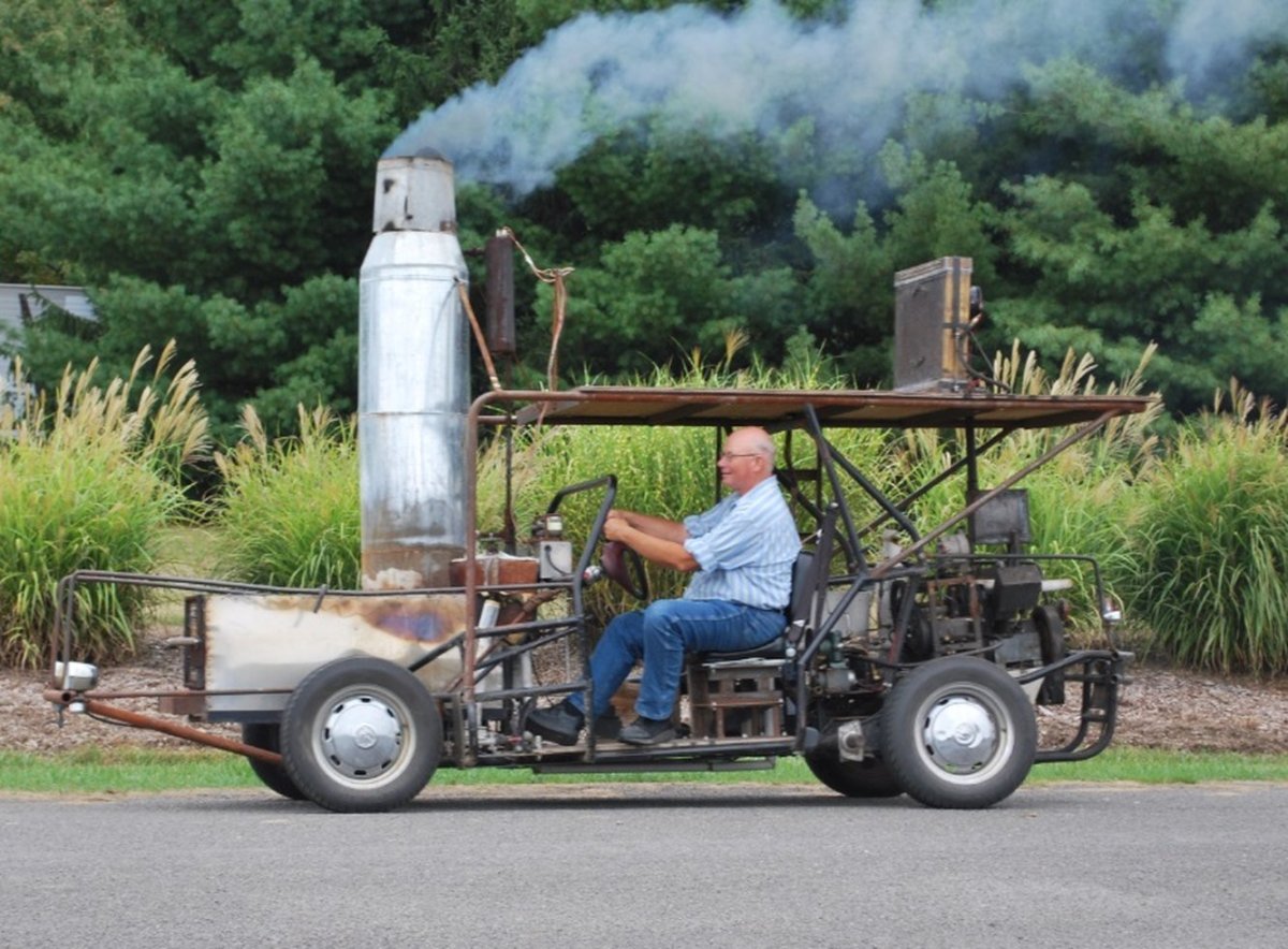 Машина на газогенераторе