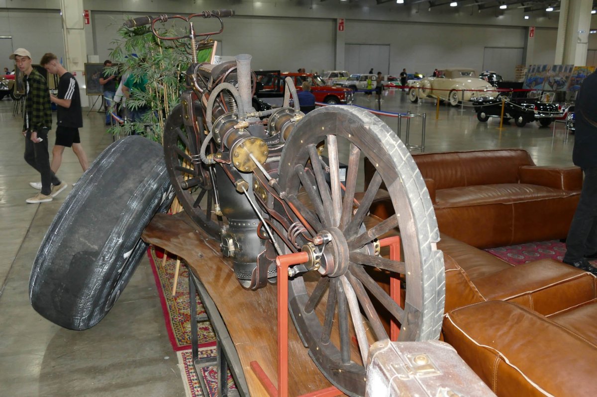 Паровой мотоцикл Перро