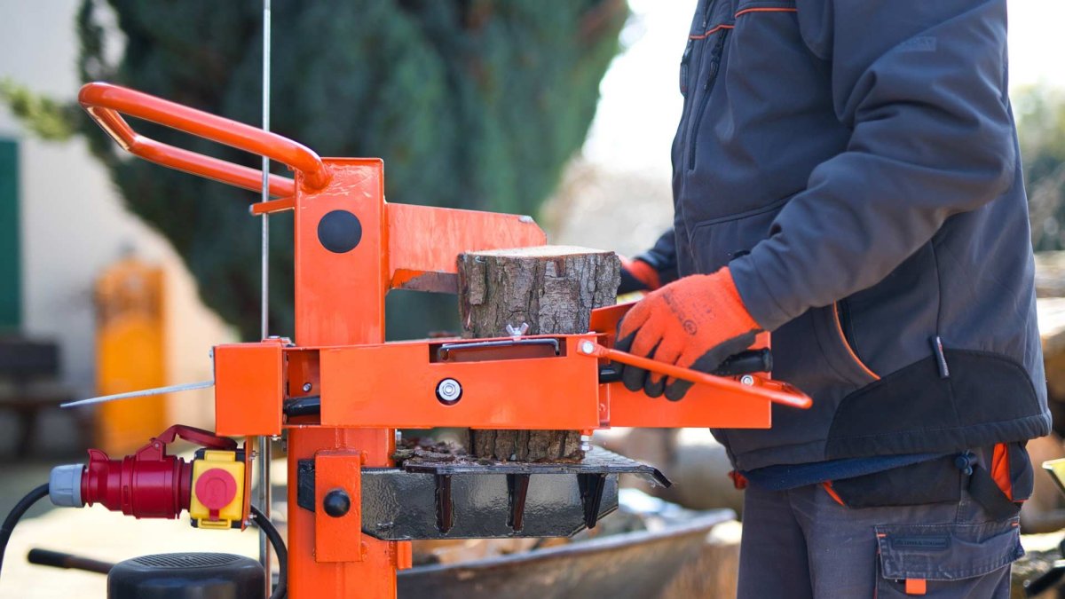 Станок для пилки и колки дров