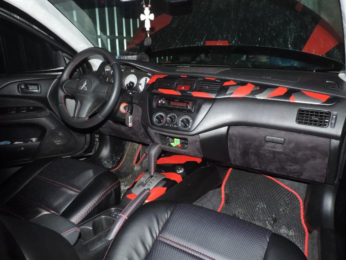 Тюнинг салона Лансер 9