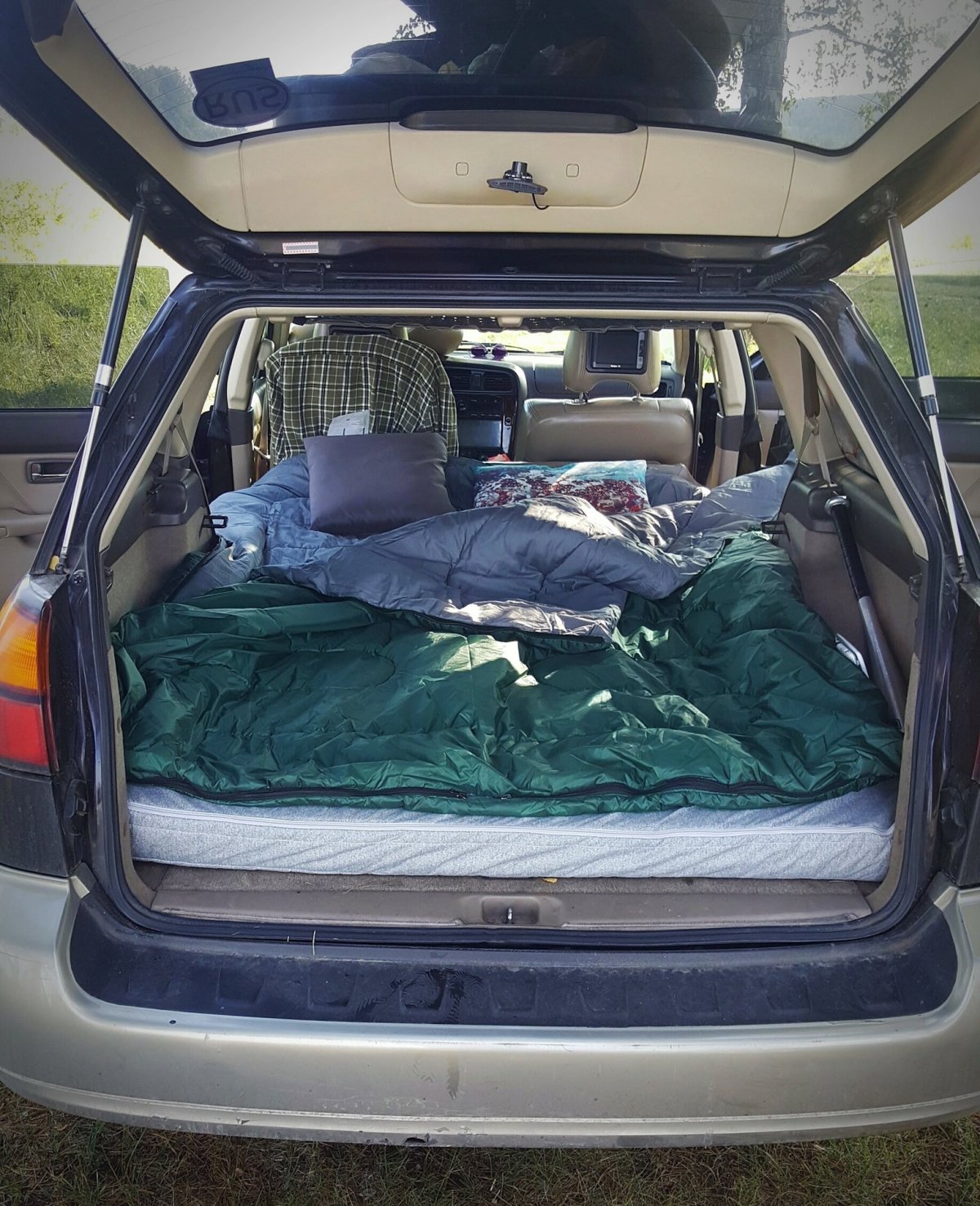 Субару универсал спальник