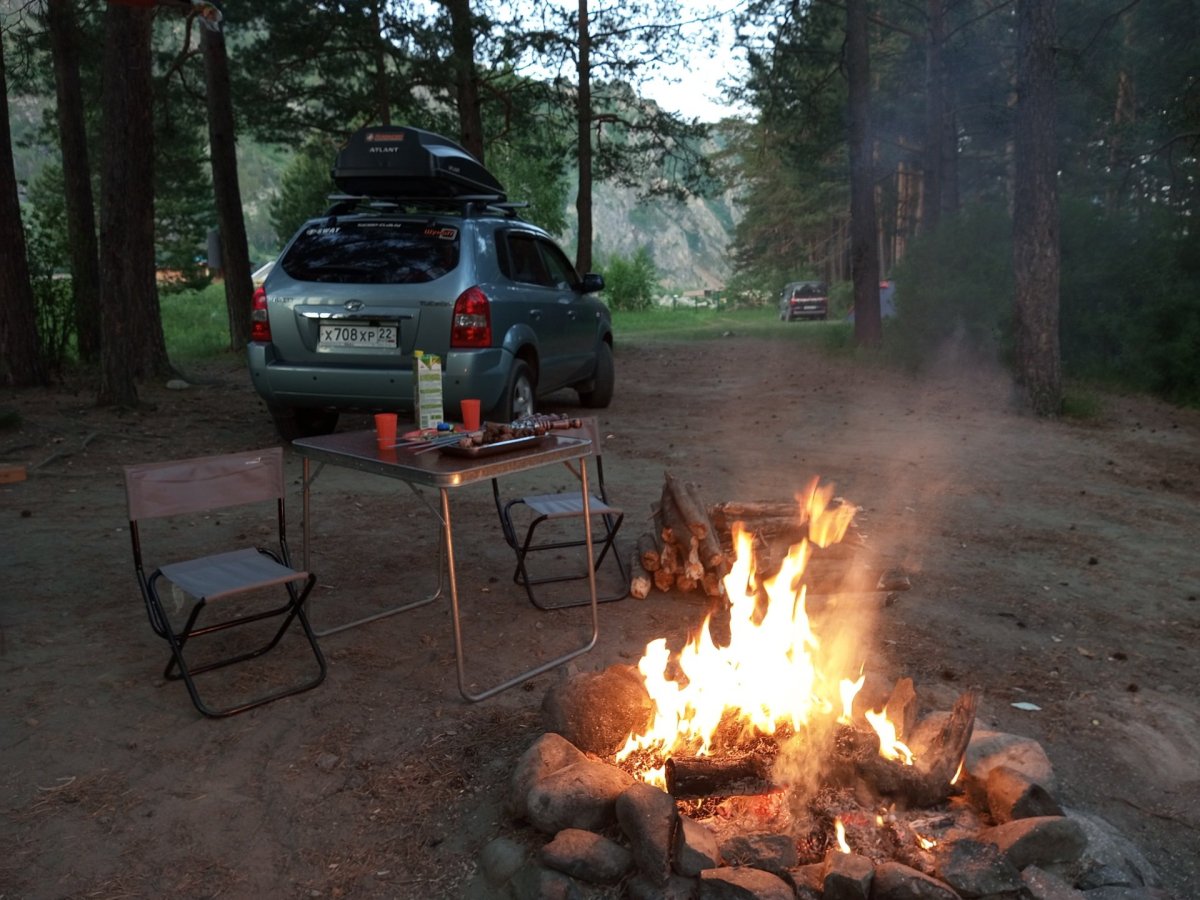 Костёр шашлыки палатка