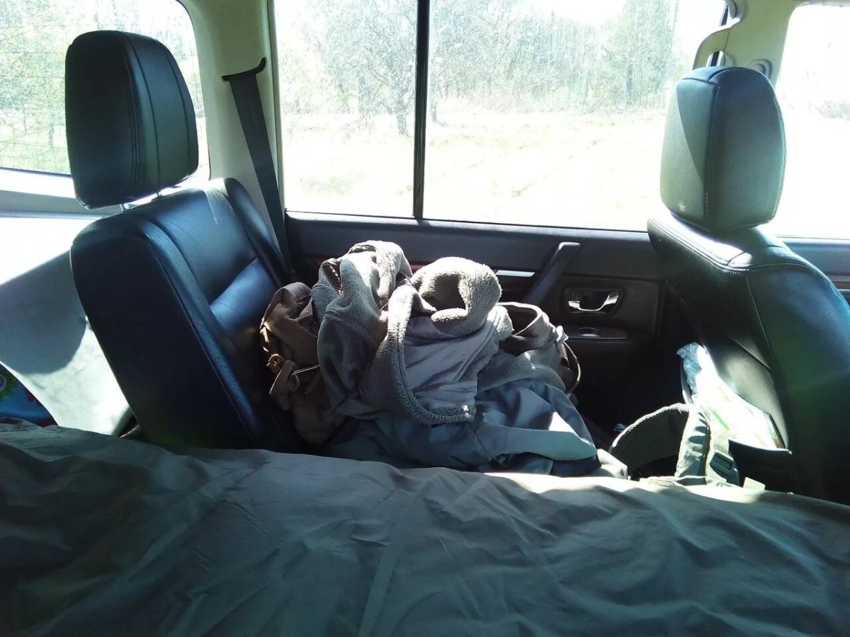 Спать в Паджеро 4