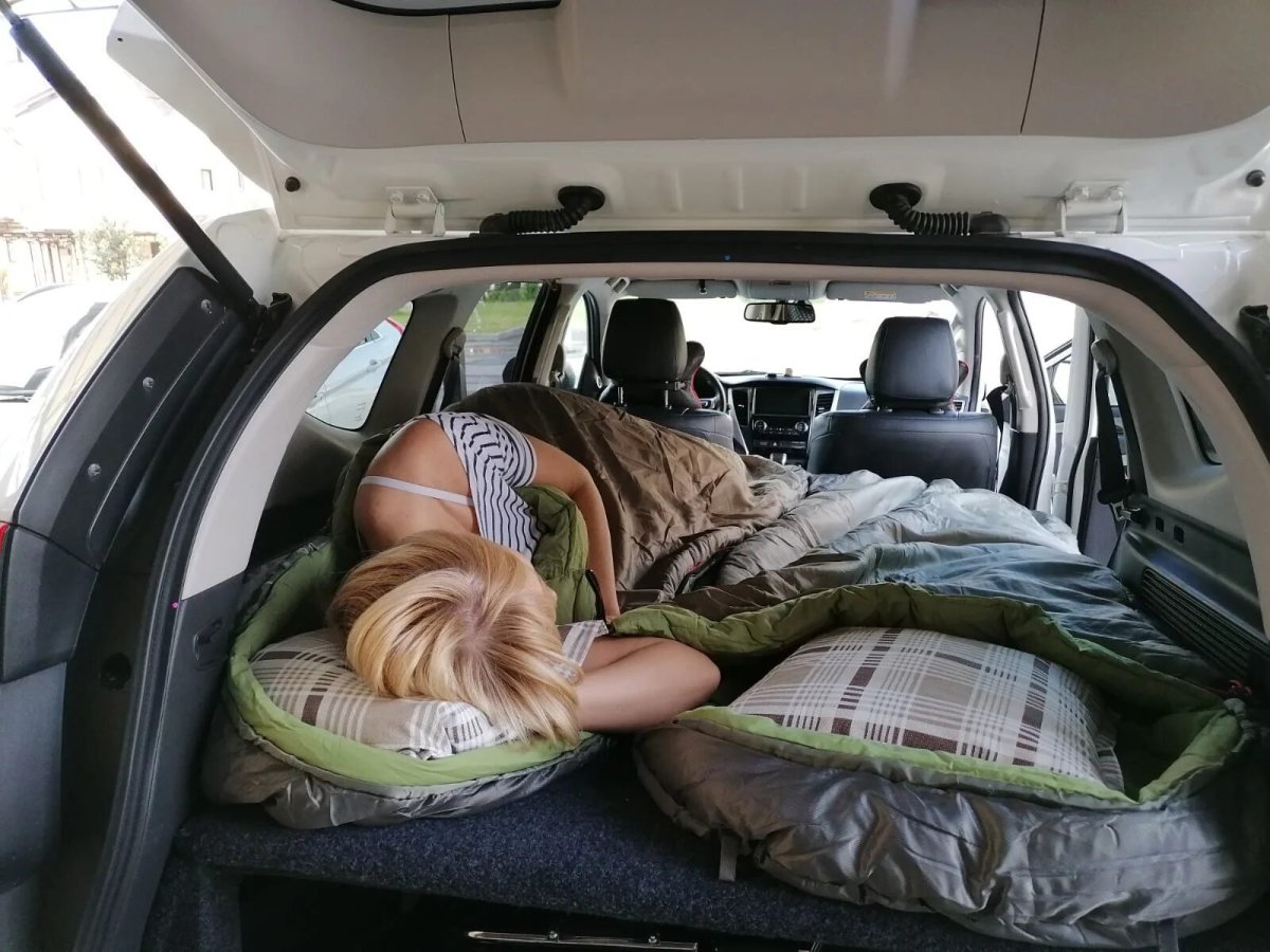 Mitsubishi Pajero Sport 1 спальник