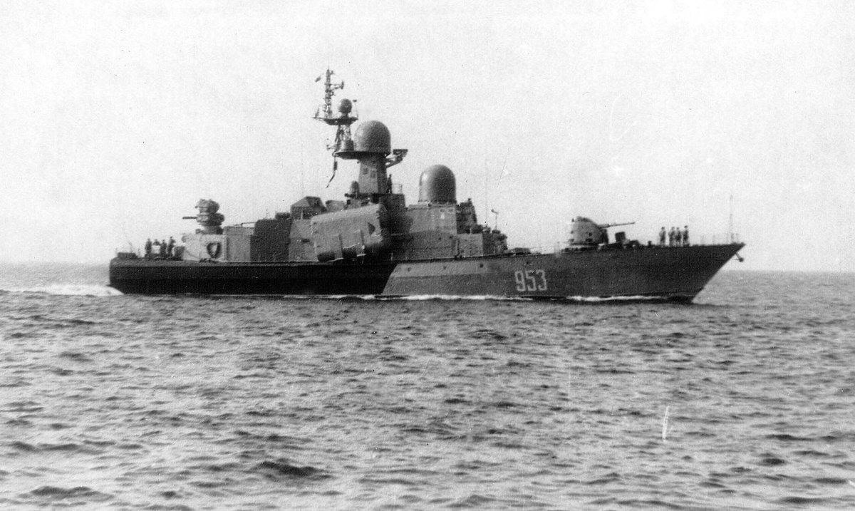 Ракетный катер р-14