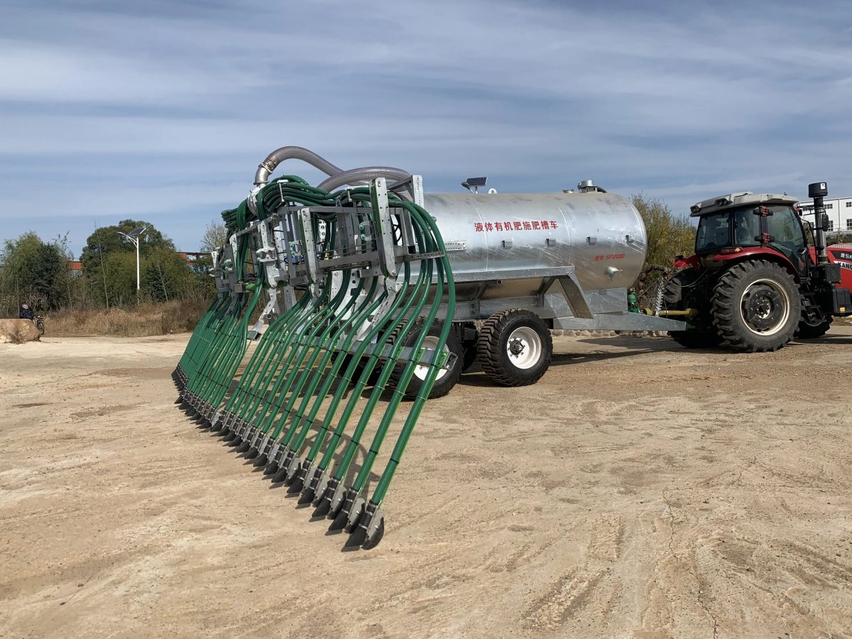 Фермерский прицеп для удобрения