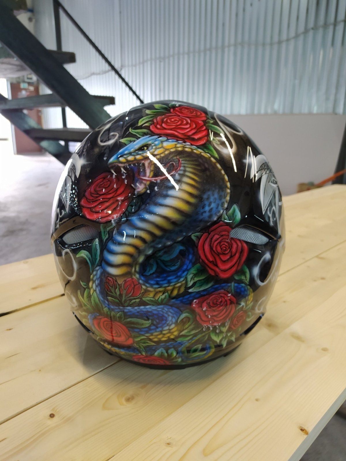 Художник аэрографист