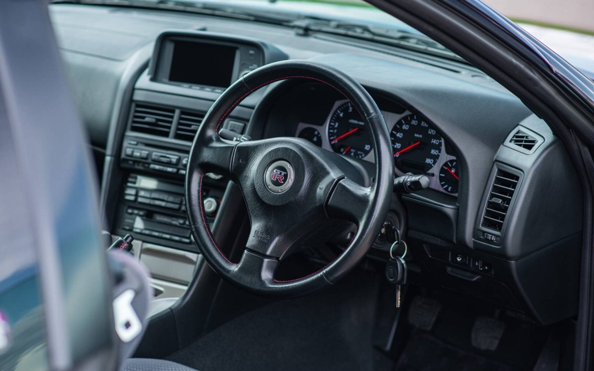 Nissan Skyline GTR r34 Midnight Purple