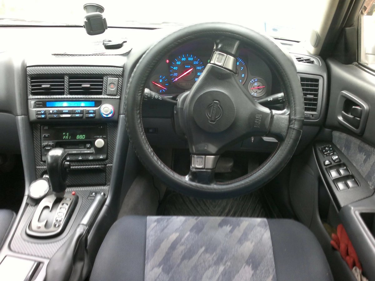 Nissan Skyline 34 салон