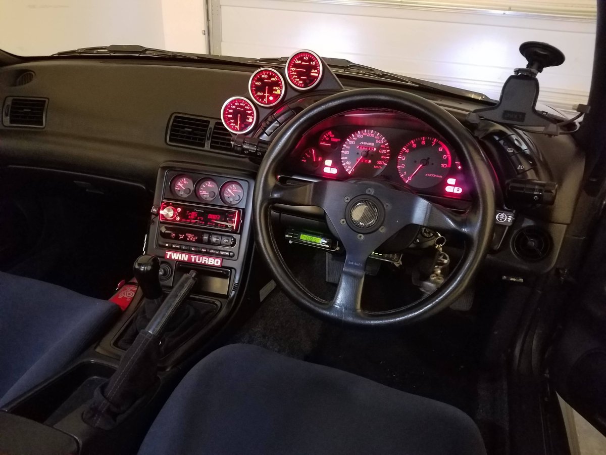 Nissan Skyline GTR r32 салон