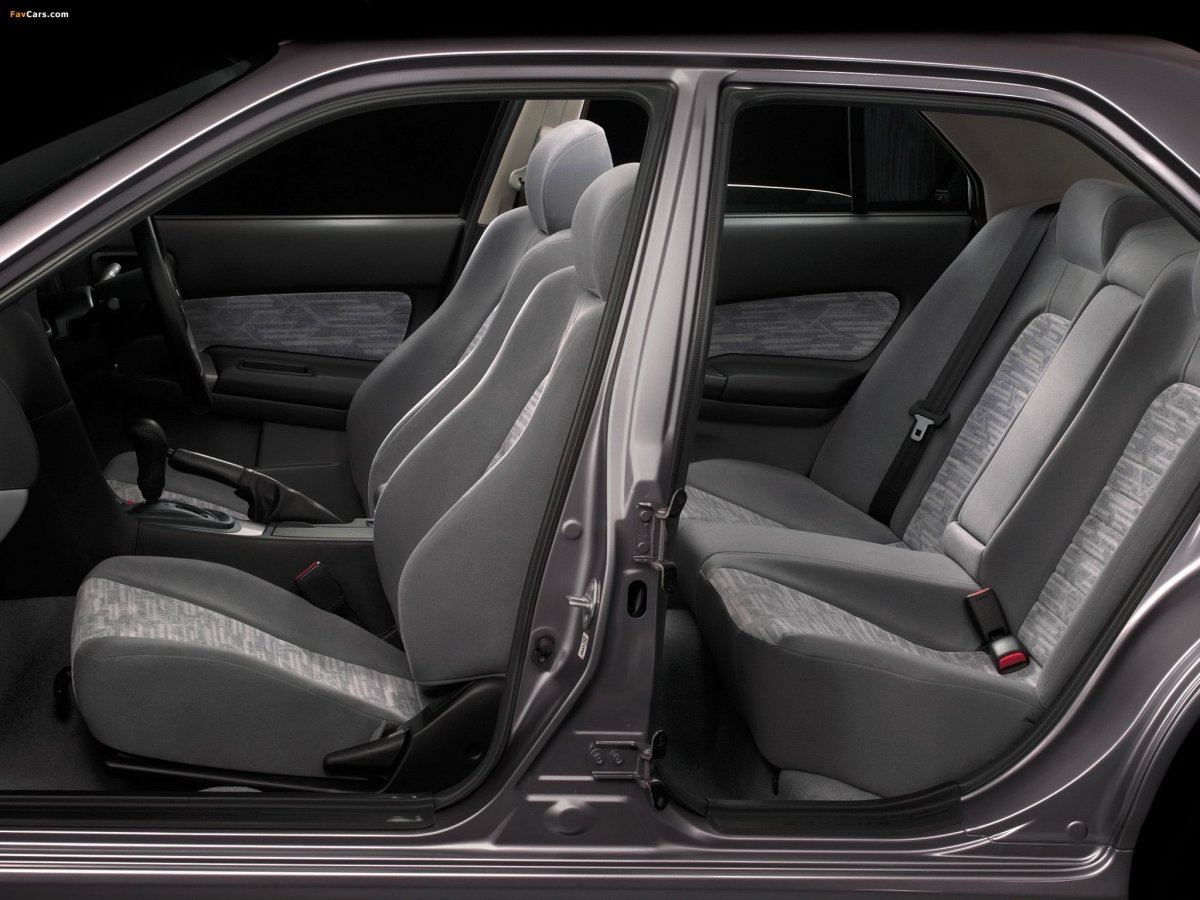 Nissan Skyline r34 салон сзади